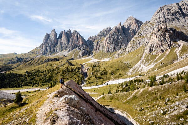 Top Scenic Mountain Valleys NYT Routes to Visit in 2025